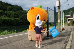 友達とじゃれ合うかぼまる