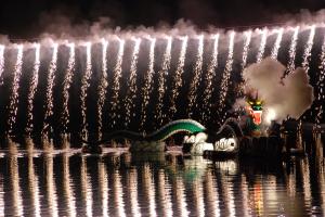 大蛇出現と花火大会